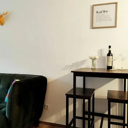 Ein-zimmer Mit Aussicht *